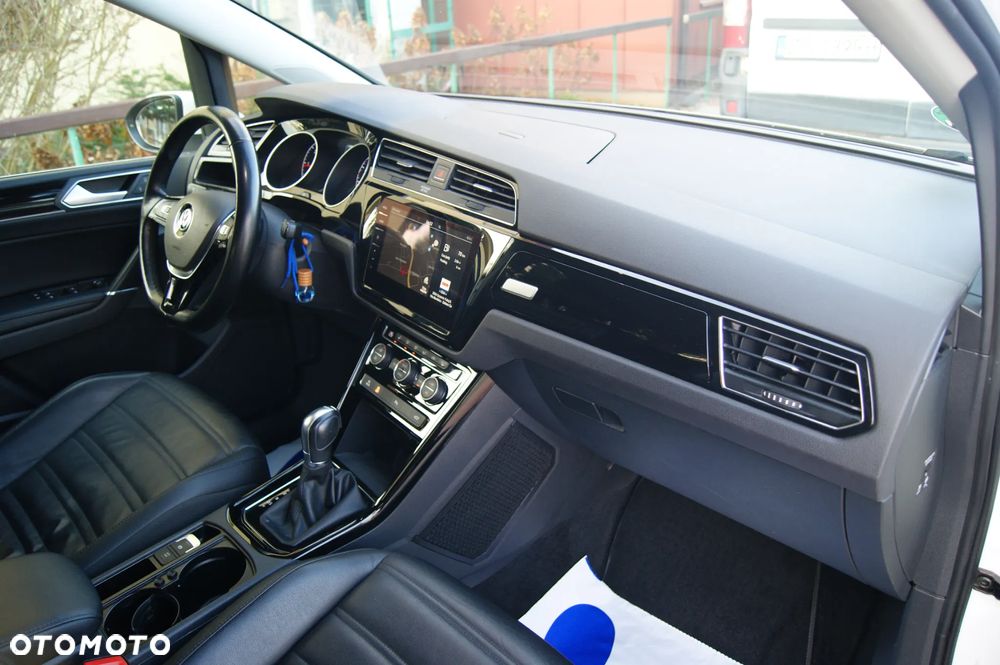 Volkswagen Touran 2.0 TDI BMT Highline DSG - 25