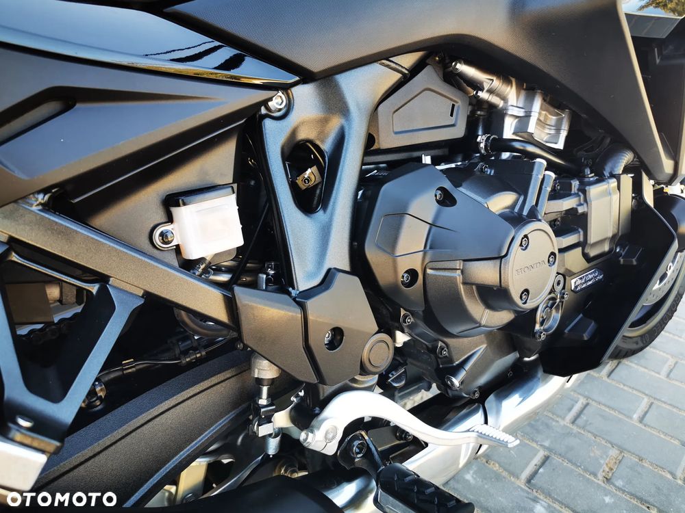 Honda NT - 17