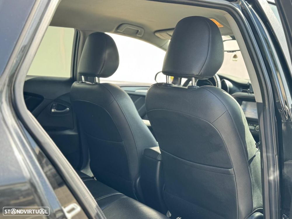 Toyota Avensis SW 2.0 D-4D Luxury+Navi - 19
