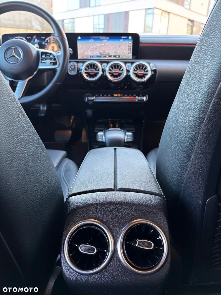 Mercedes-Benz Klasa A 250 4-Matic Style 7G-DCT - 3