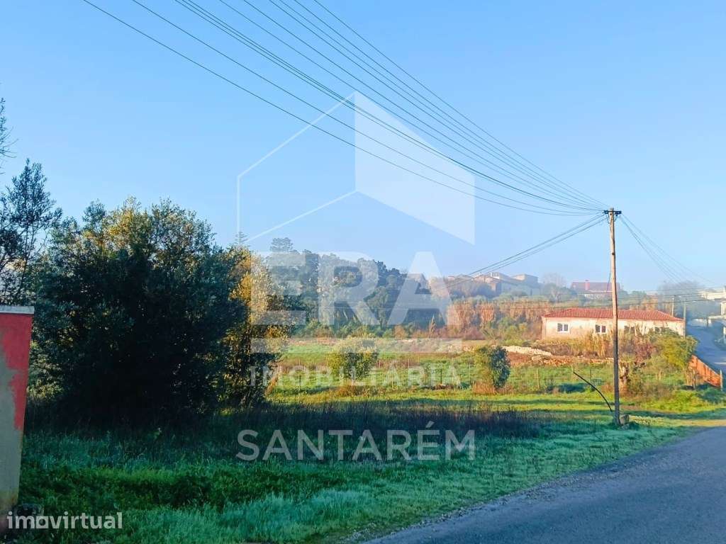 Terreno situado no centro da vila de Acanhões - Grande imagem: 2/6