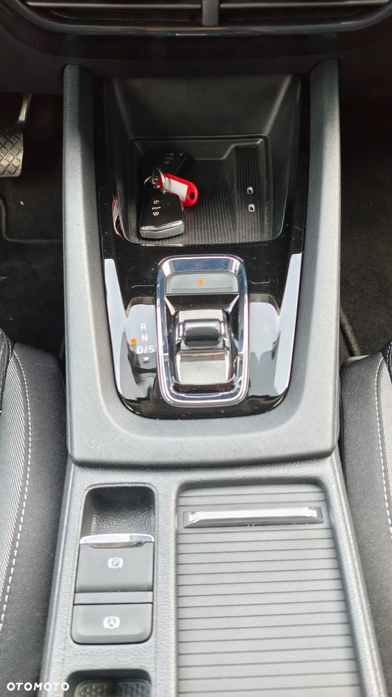 Skoda Octavia 2.0 TDI DSG Sportline - 23