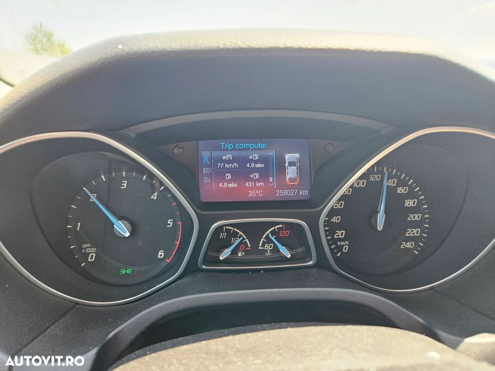 Ford Focus Turnier 1.6 TDCi ECOnetic 88g Start-Stopp-Sy Trend - 10