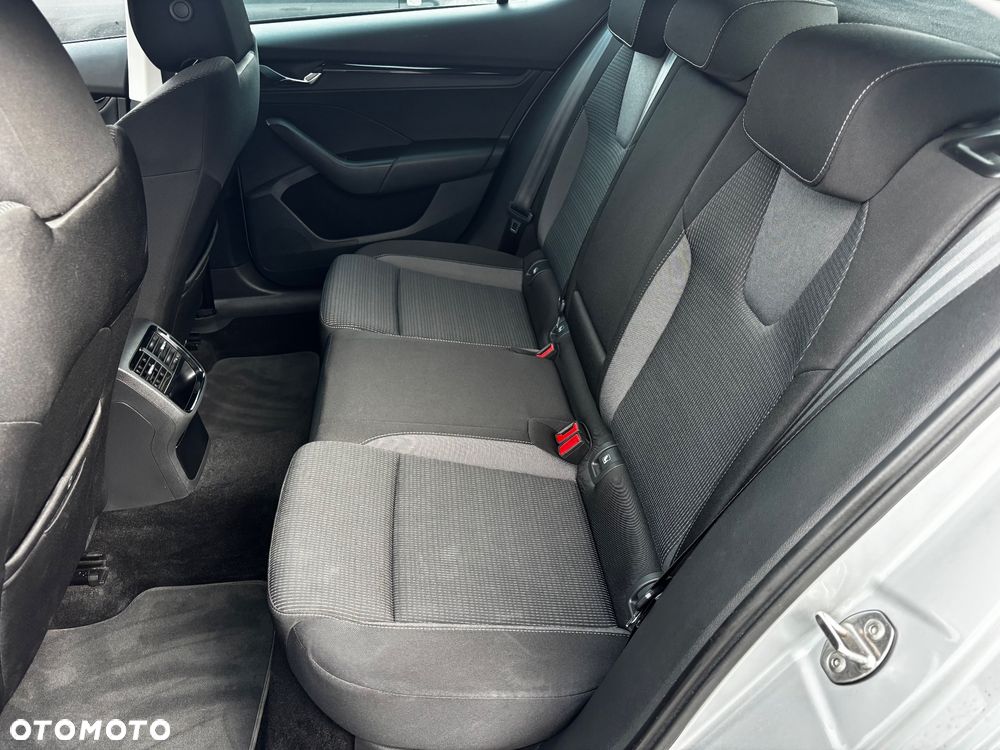 Skoda Octavia 2.0 TDI Ambition DSG - 13