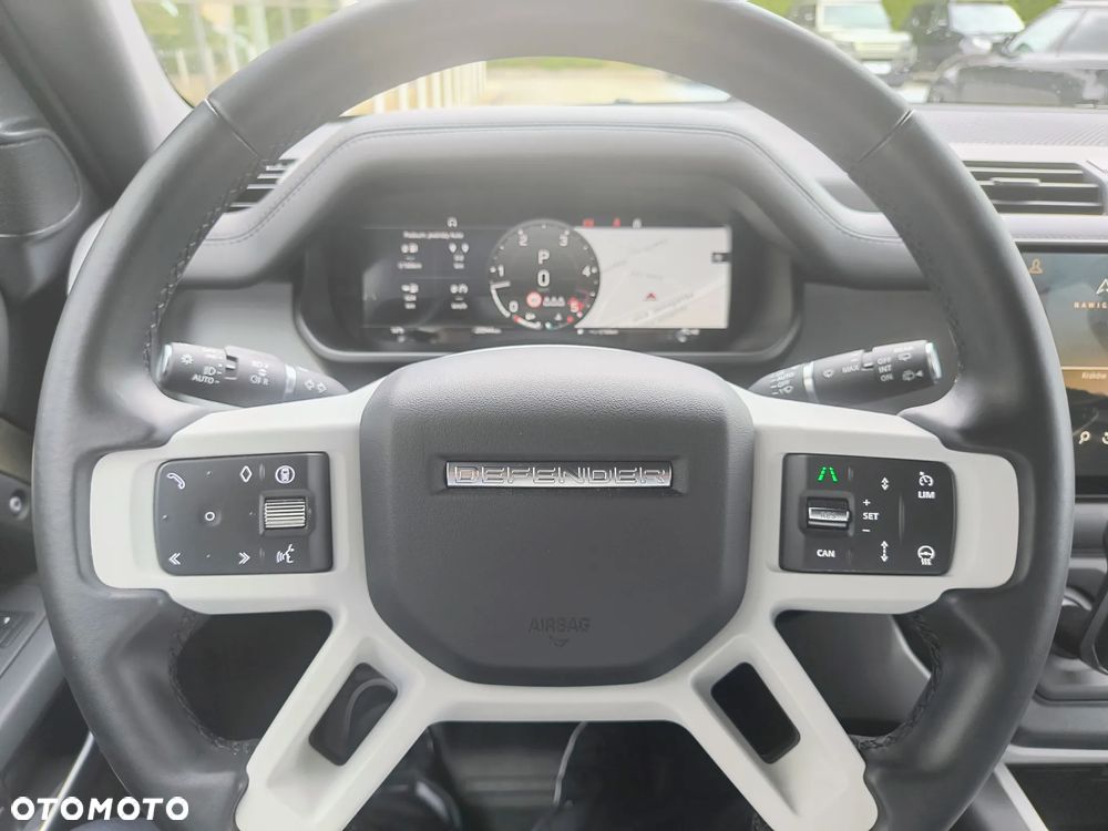Land Rover Defender - 20
