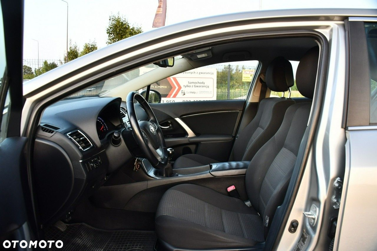 Toyota Avensis - 33