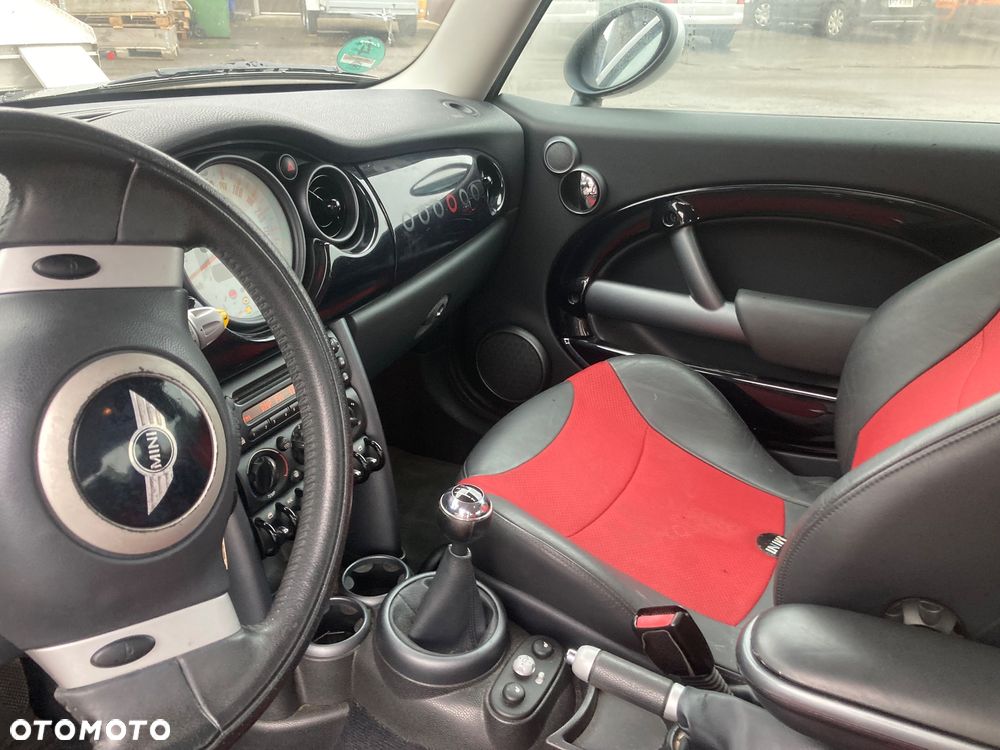 MINI Cooper Seven - 4