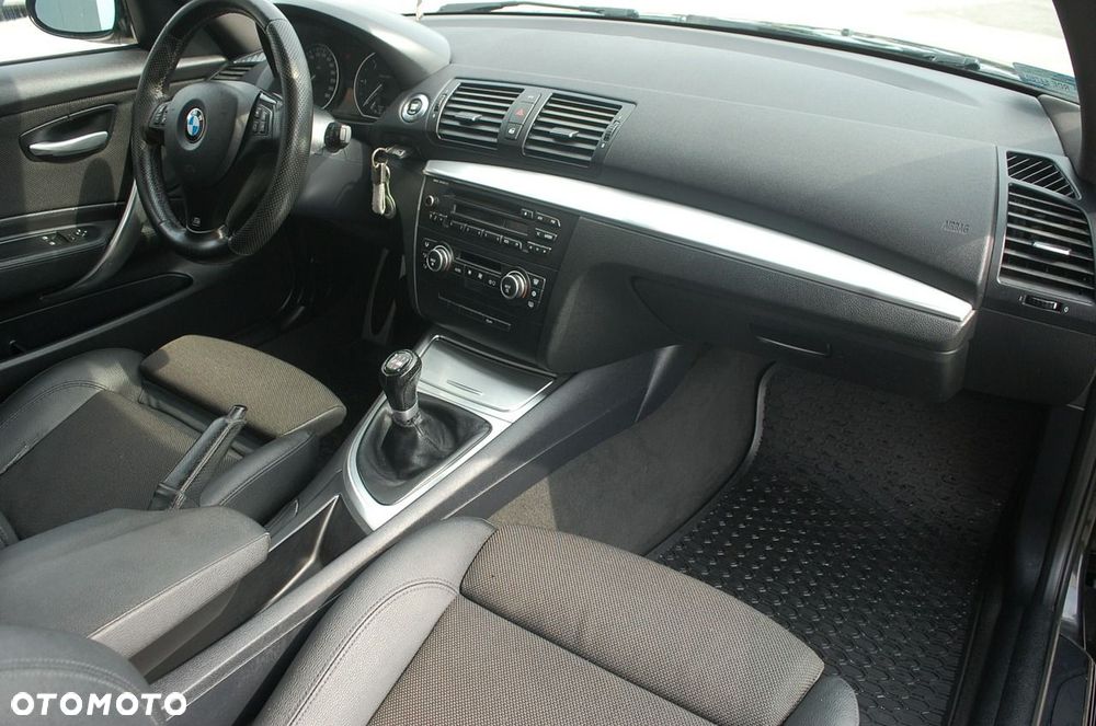 BMW Seria 1 - 25