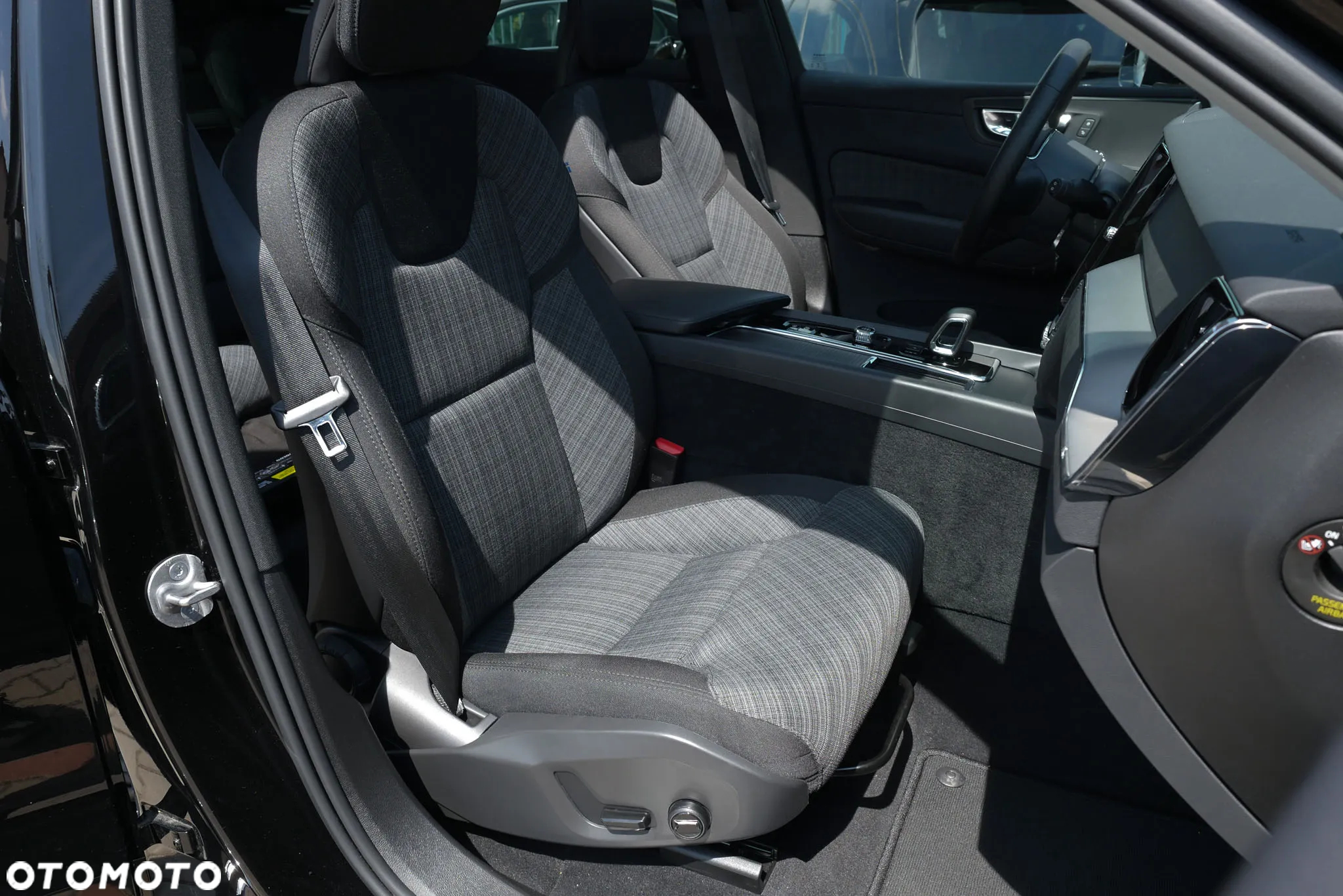 Volvo XC 60 T6 Plug-In Hybrid AWD Inscription - 13