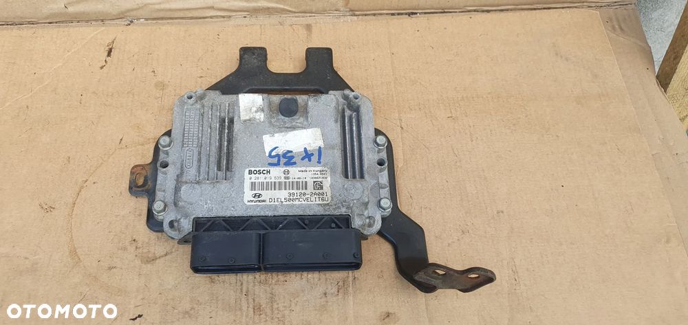 Komputer sterownik silnika Hyundai IX35 1.7 CRDI 39120-2A001 - 1