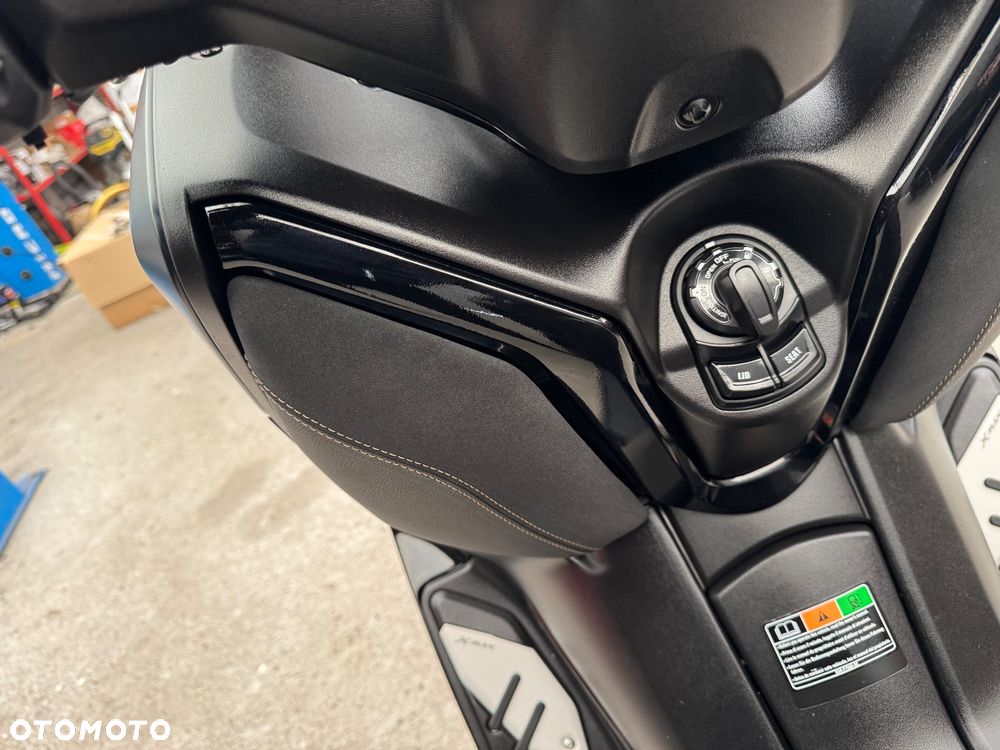 Yamaha X-max - 26