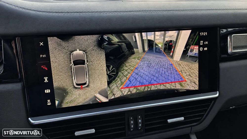 Porsche Cayenne - 10