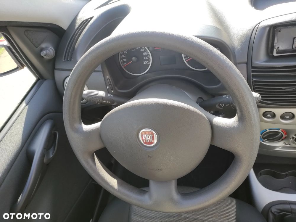 Fiat Punto 1.2 8V - 22