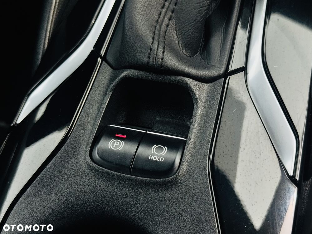 Toyota Corolla 1.8 Business Edition - 32