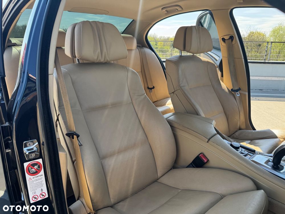 BMW Seria 5 525d Edition Exclusive - 20