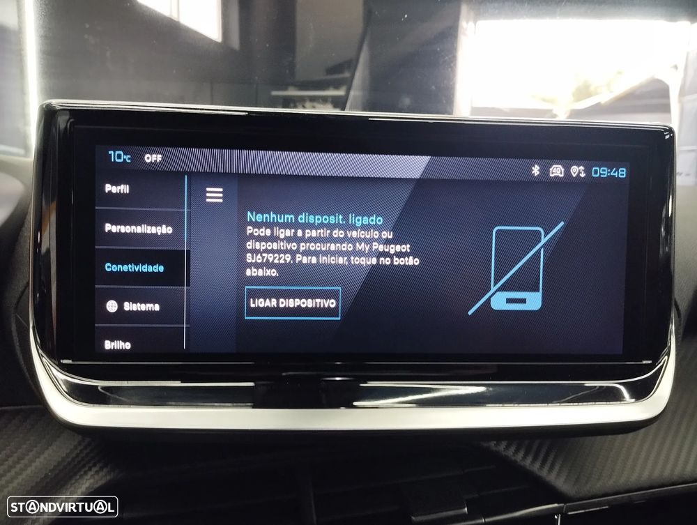 Peugeot 2008 1.2 PureTech Allure - 32