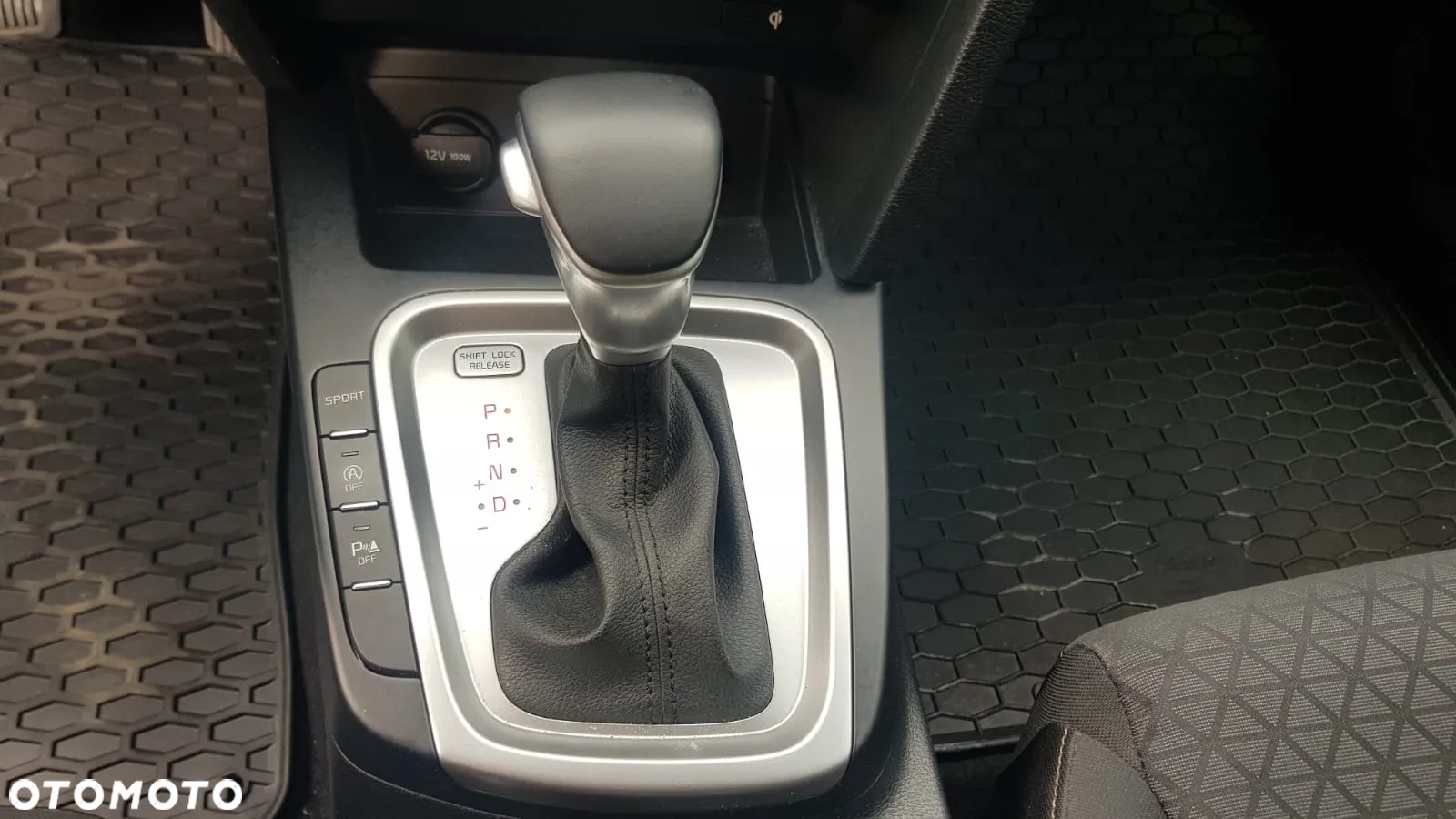 Kia Ceed 1.4 T-GDI L Business Line DCT - 22