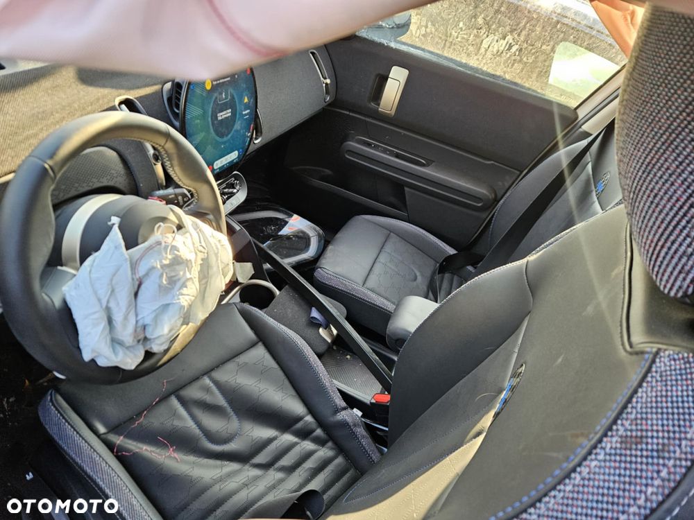 MINI Countryman C Classic Trim - 18