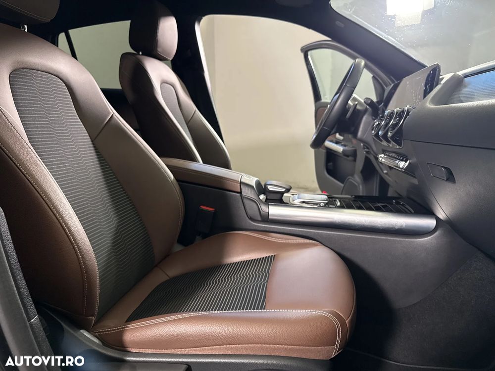 Mercedes-Benz GLA - 12