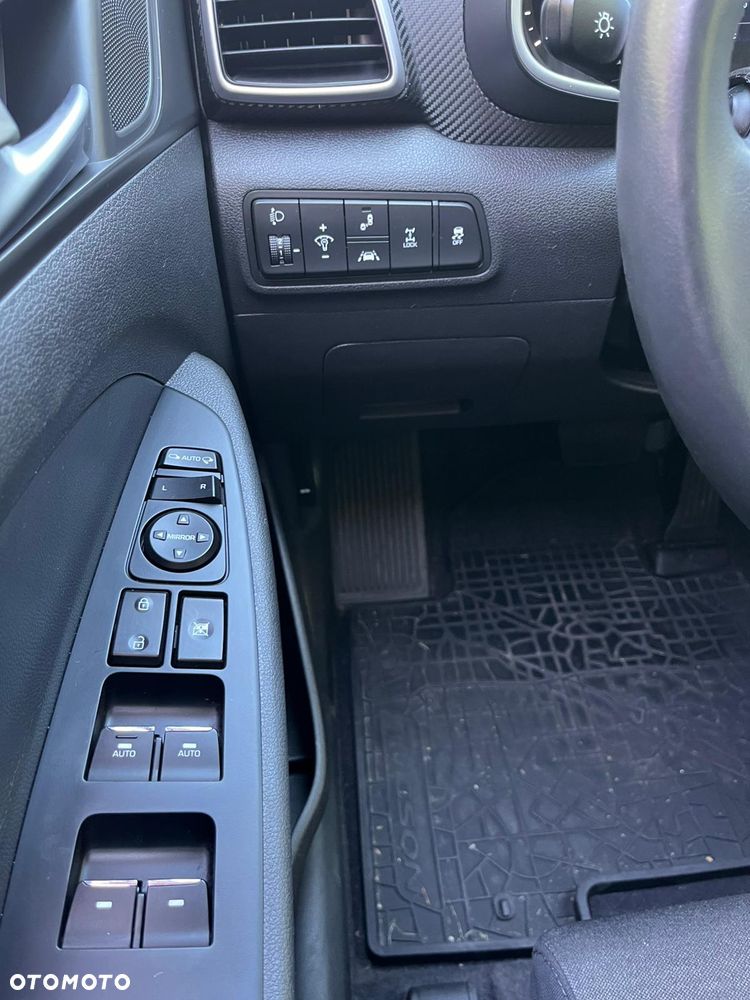 Hyundai Tucson blue 1.6 CRDi 4WD DCT Premium - 14