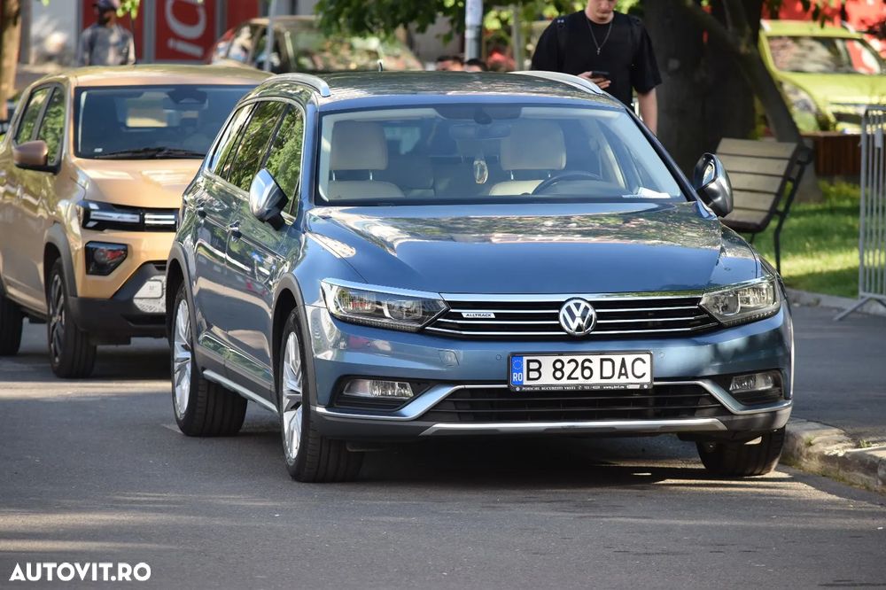 Volkswagen Passat Alltrack - 1