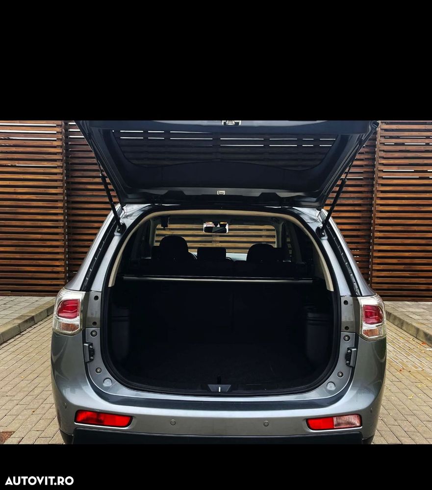 Mitsubishi Outlander 2.2 DI-D 4WD Automatik Plus - 16