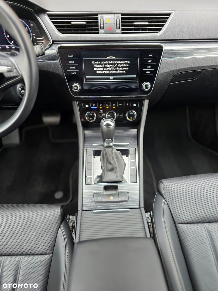 Skoda Superb 2.0 TDI DSG Premium Edition - 17