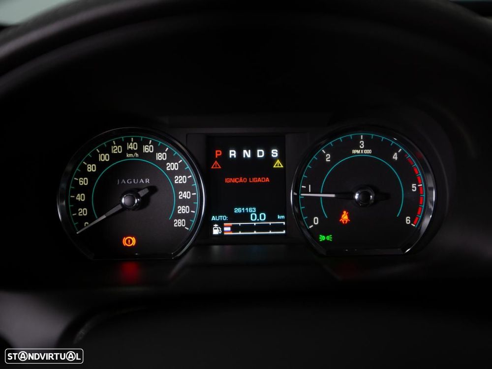 Jaguar XF - 13