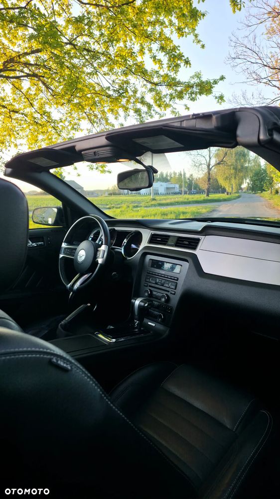 Ford Mustang - 7