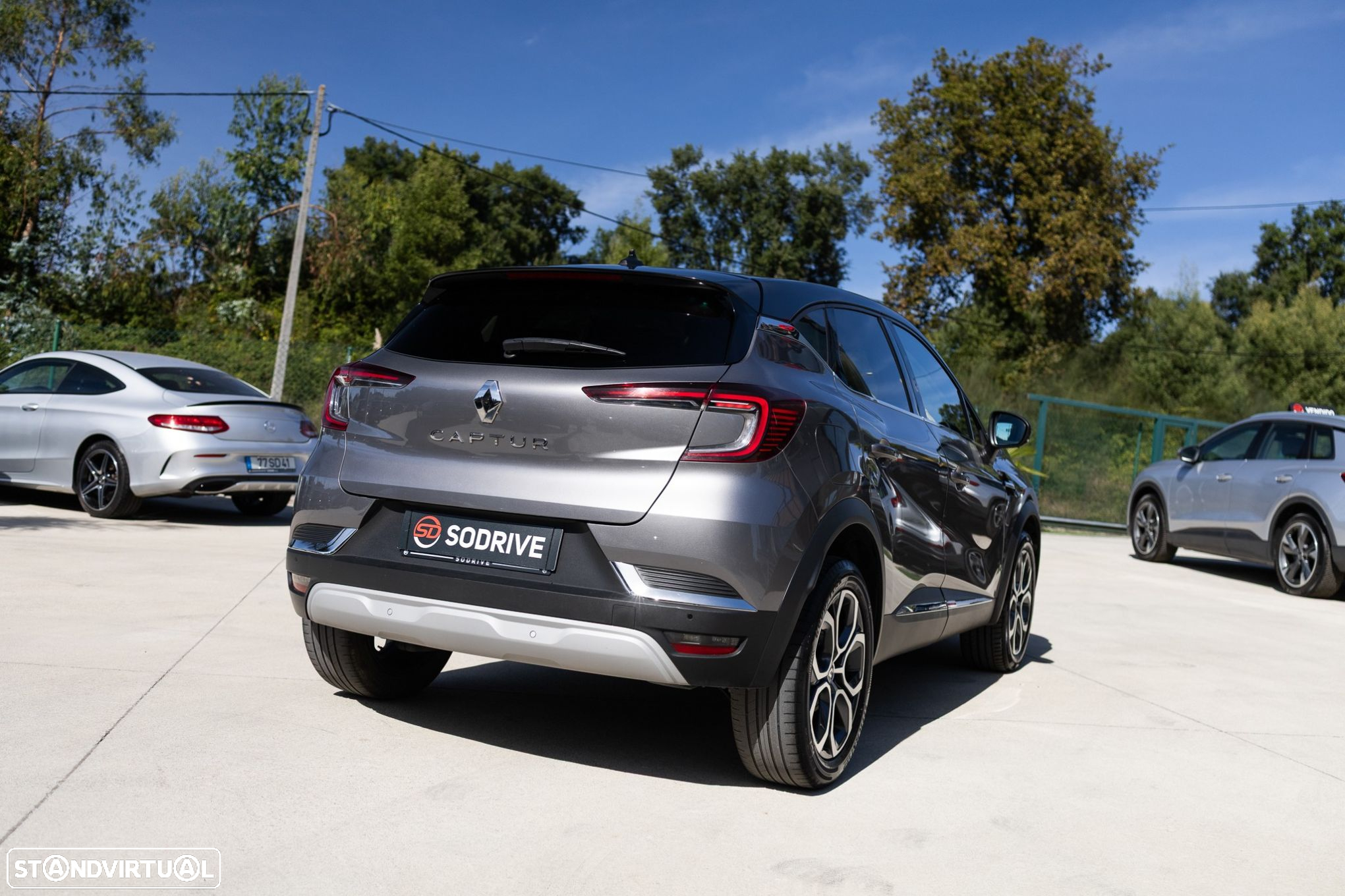 Renault Captur - 27