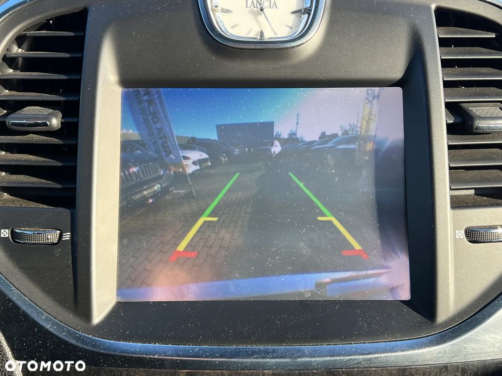 Lancia Thema 3.0 V6 CRD 24V Automatik Executive - 15