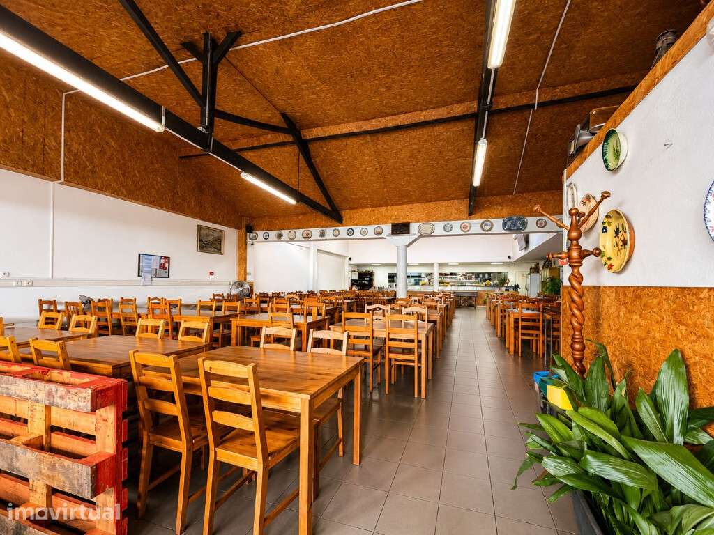 Trespasse de restaurante em zona da Baixa de Coimbra - Grande imagem: 3/11