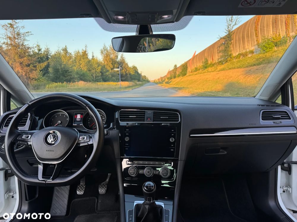 Volkswagen Golf 1.4 TSI BMT Highline - 24