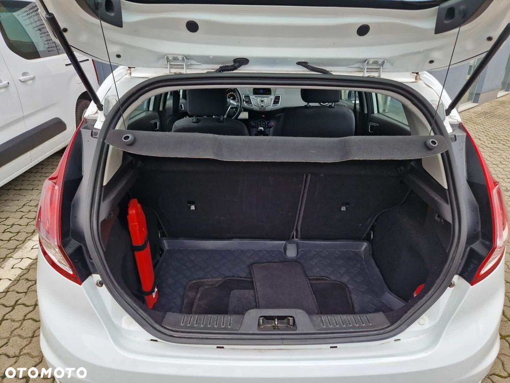 Ford Fiesta - 12