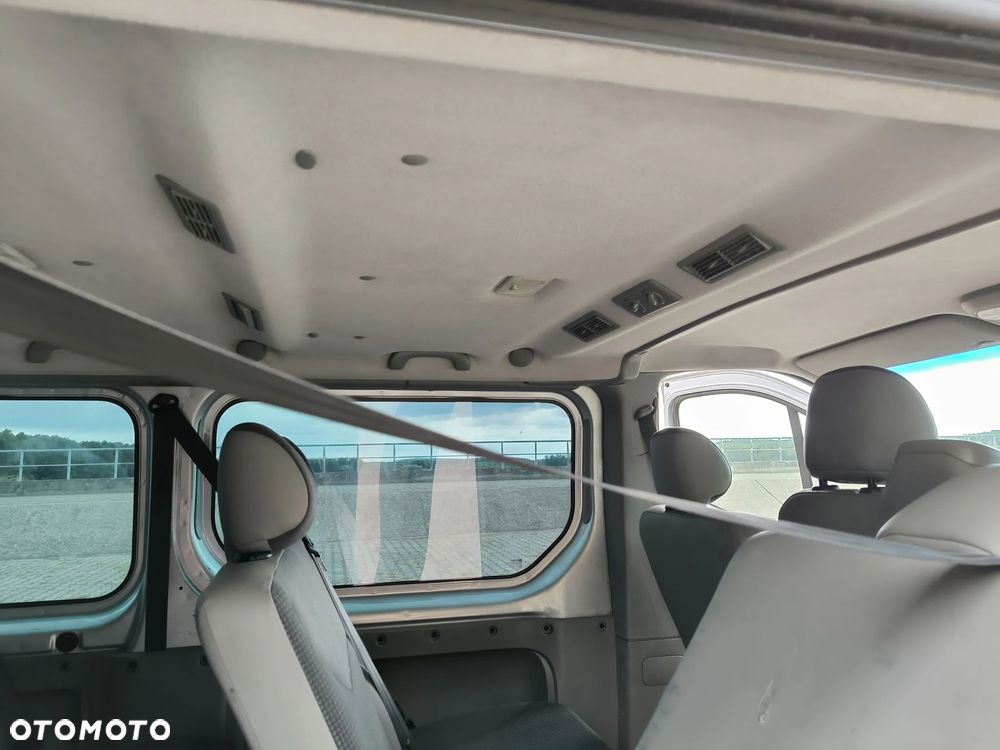 Opel Vivaro L2H1 2.9t - 24