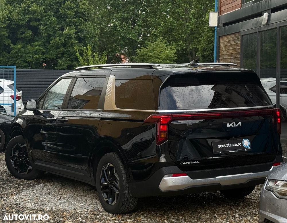 Kia Carnival - 4