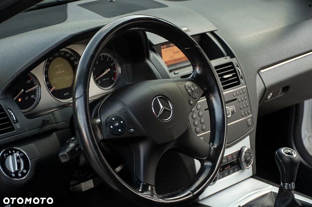 Mercedes-Benz Klasa C 180 Kompressor Avantgarde - 38