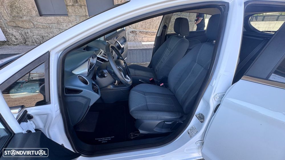 Ford Fiesta 1.4 TDCI Titanium - 11