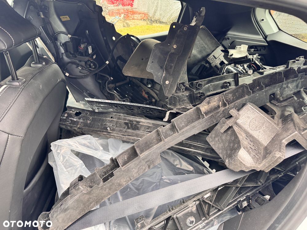 Renault Clio 1.6 E-TECH Techno - 12