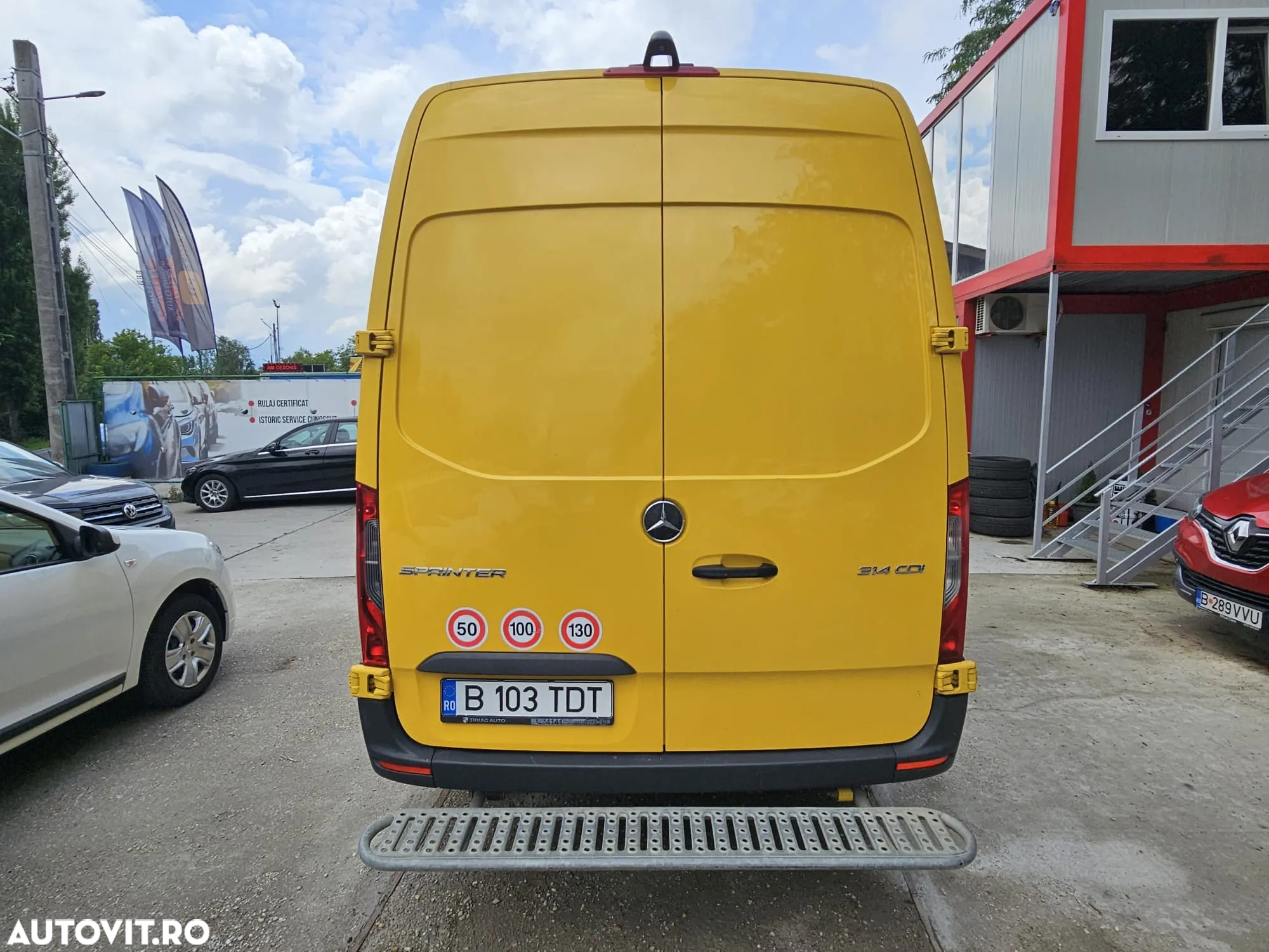 Mercedes-Benz Sprinter - 7