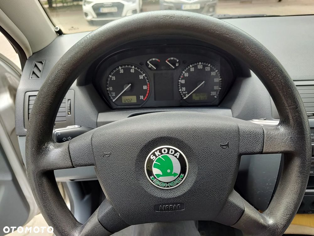Skoda Fabia 1.4 16V Fresh - 8