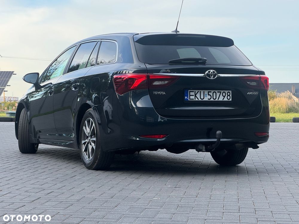 Toyota Avensis - 4