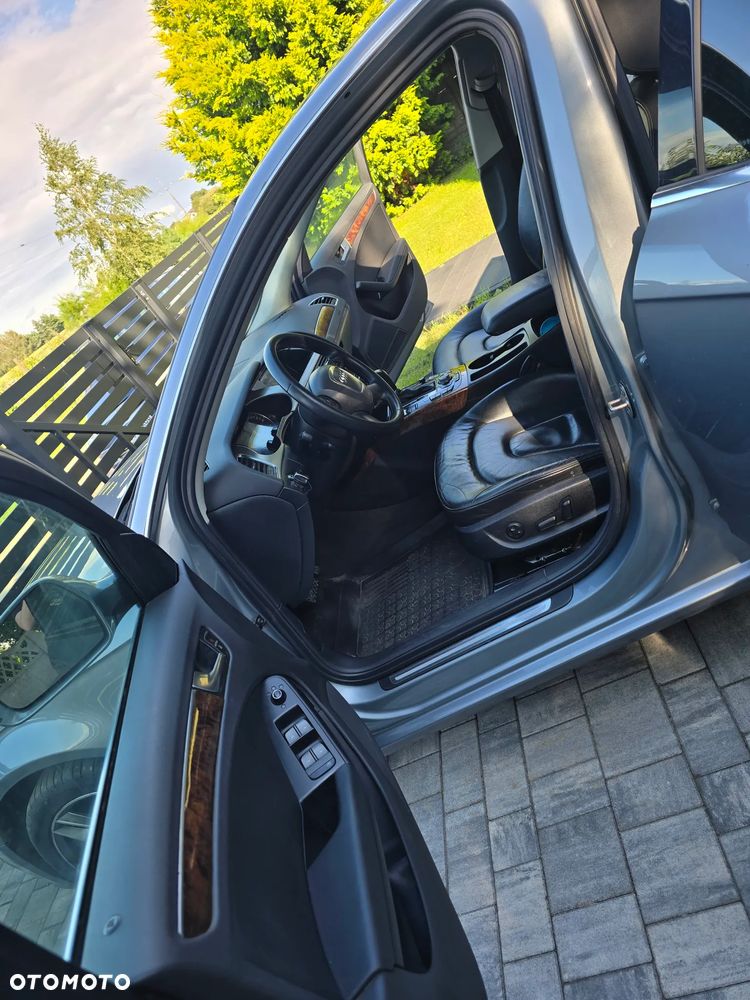 Audi A4 Limousine - 9