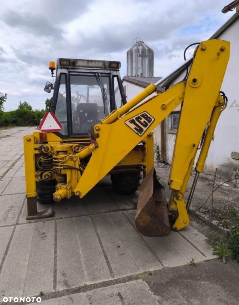 JCB 3cb - 6