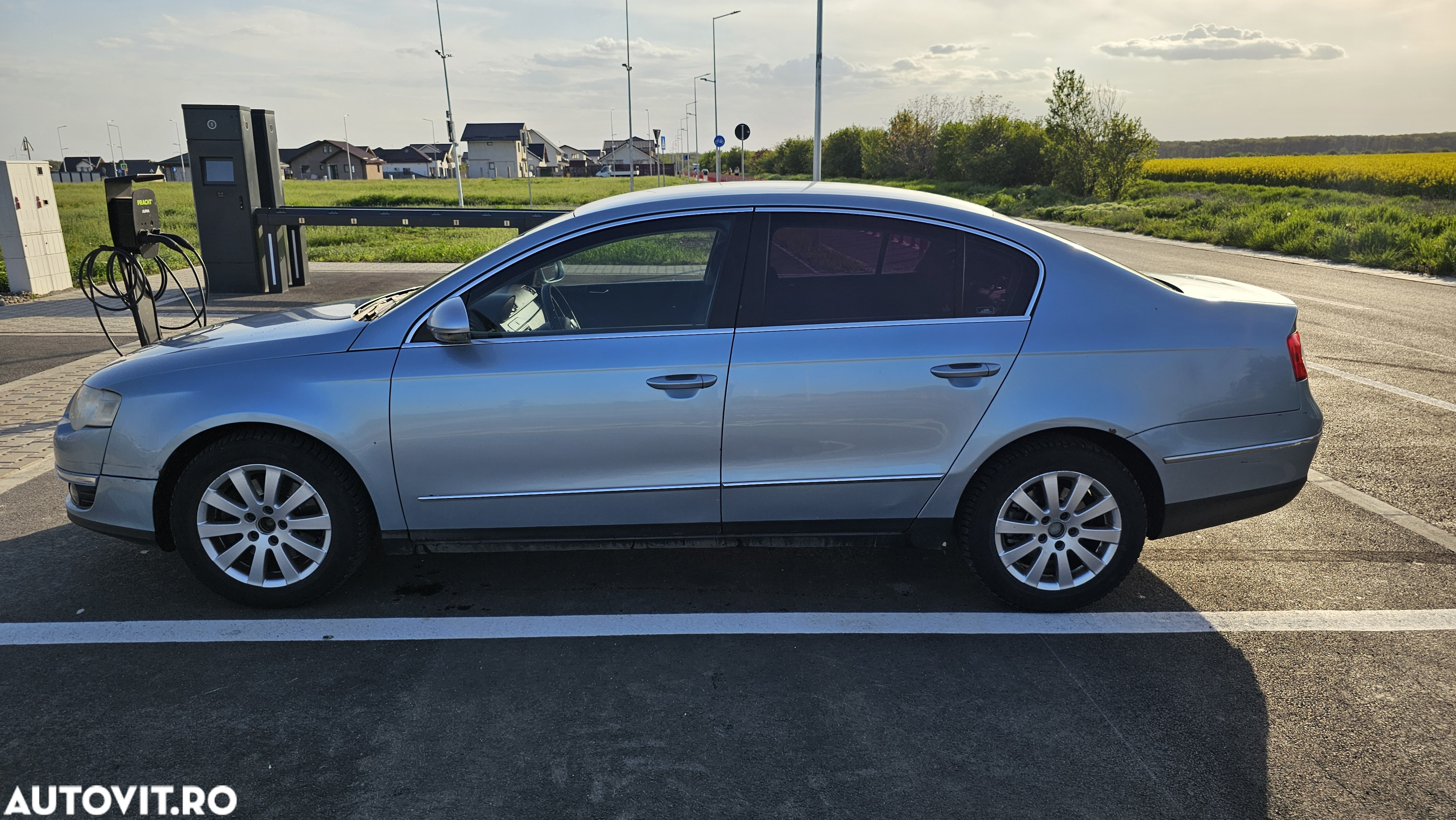 Volkswagen Passat 2.0TDI Comfortline DPF - 12