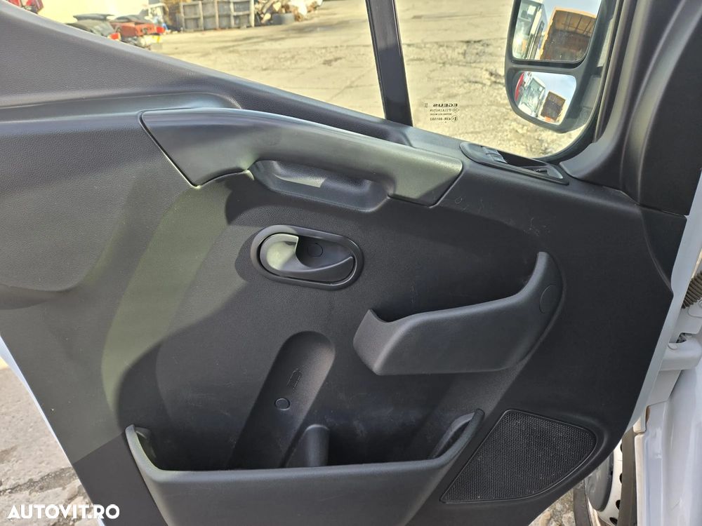 Renault Master Dubla Cabina  7 LOCURI - 14