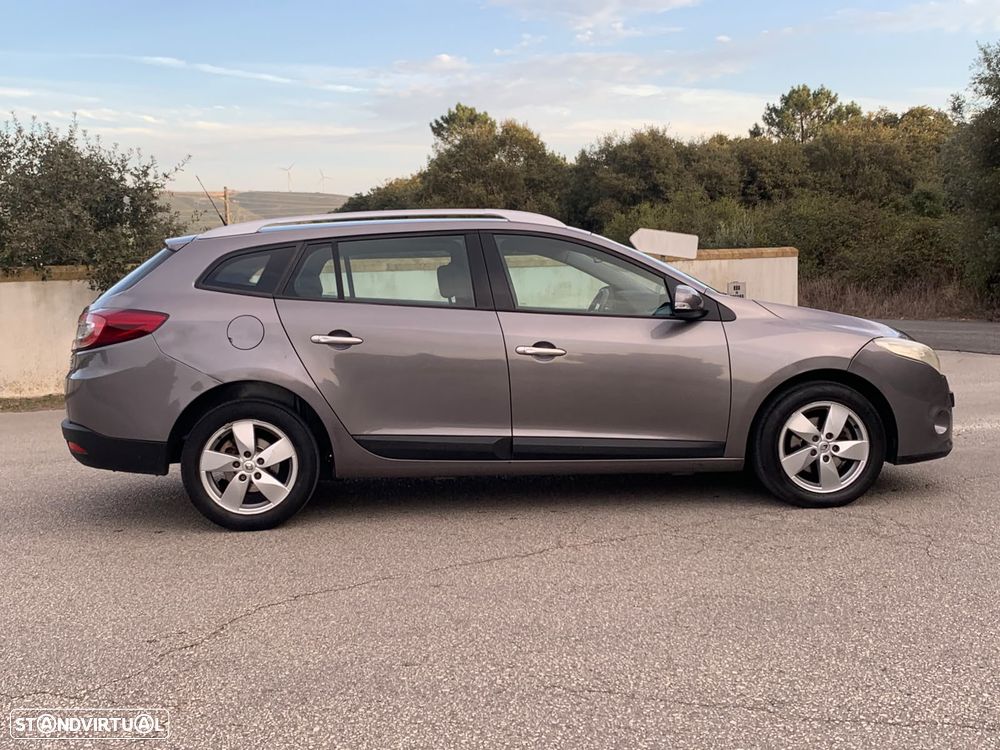 Renault Mégane Sport Tourer 1.5 dCi Dynamique S - 4
