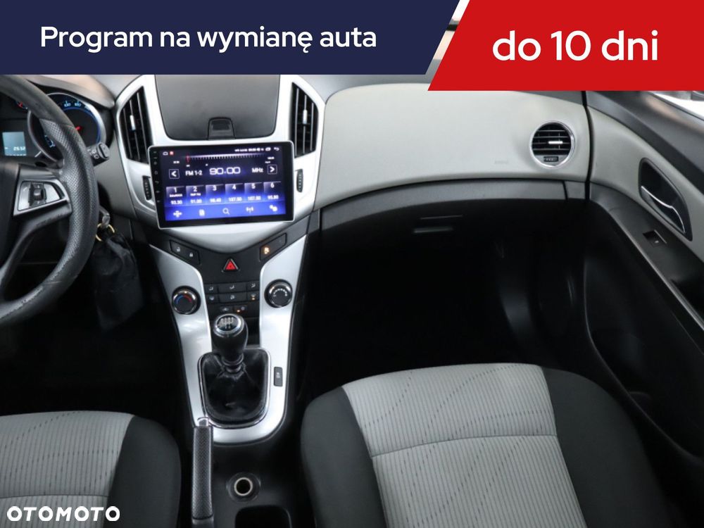 Chevrolet Cruze - 10