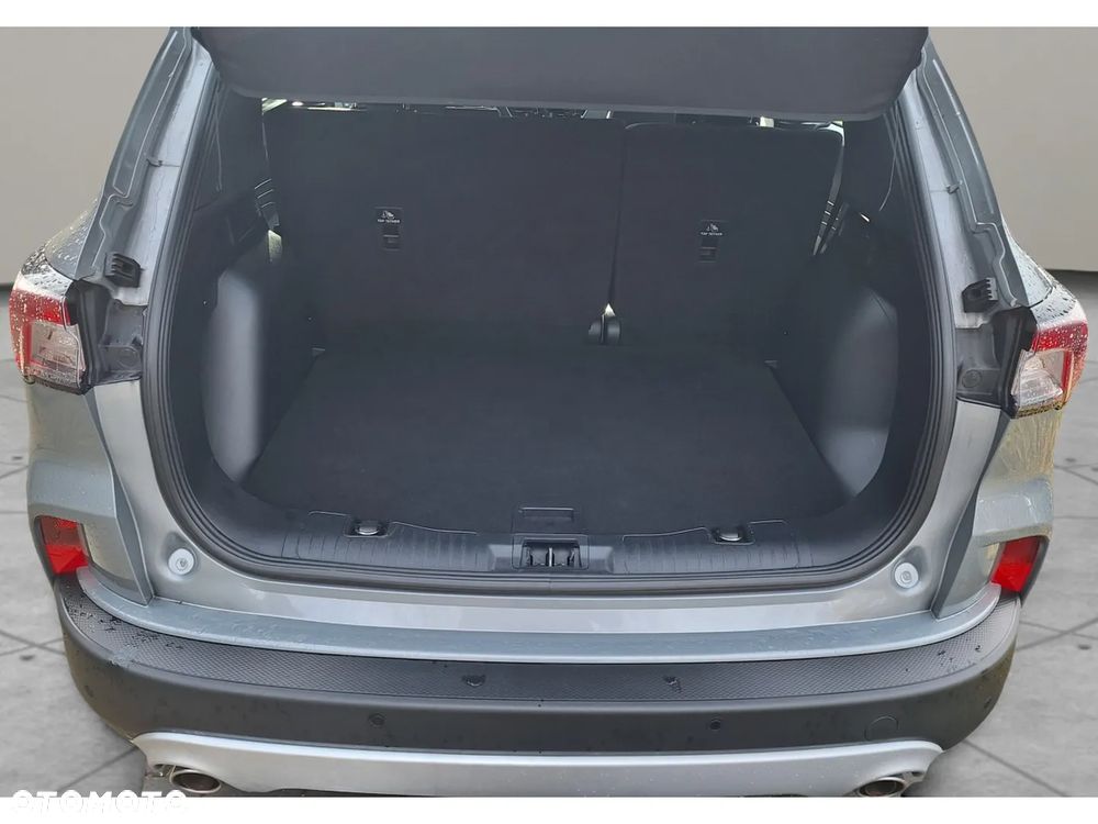 Ford Kuga - 10
