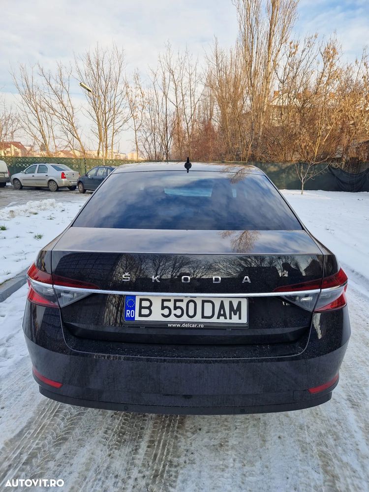 Skoda Superb 2.0 TDI DSG Ambition - 9
